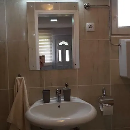 Stojanovic * Sremska Kamenica