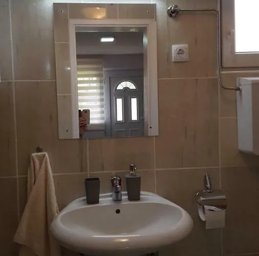 Stojanovic * Sremska Kamenica